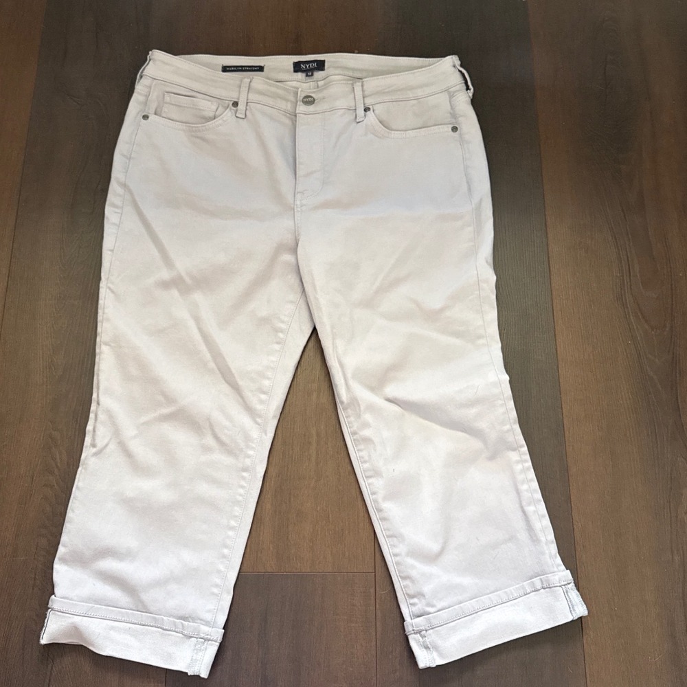 NYDJ 12 Greyish Tan Marilyn Straight Crop Jeans Cool Embrace Lift Tuck Cuffed